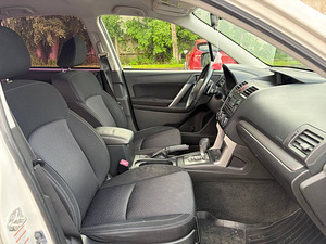 SUBARU FORESTER (8 foto / 8)