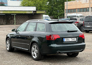 AUDI A4 AVANT (4 foto / 8)