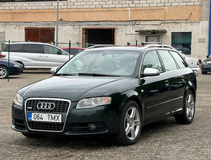 AUDI A4 AVANT (1 foto / 8)