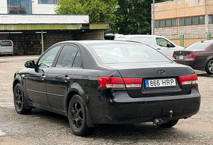 HYUNDAI SONATA (4 foto / 7)