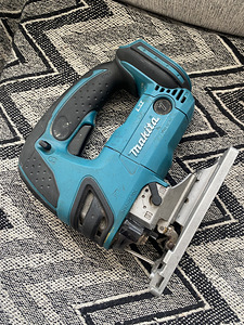 Makita BJV180 Tikksaag. Korralik (7 foto / 9)