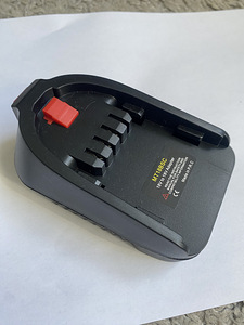 Bosch adapter Makita 18v akudele (1 foto / 4)