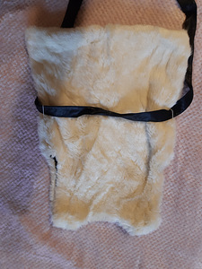 H&M valge karvane vest s.134 (2 foto / 4)