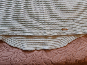 Guess mündiroheline kampsun s. M/L (2 foto / 3)