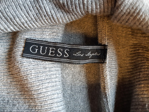 Guess свитер s.M (1 фото из 3)