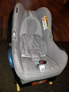 Maxi cosi turvahäll ja Easyfix alus (1 foto / 3)