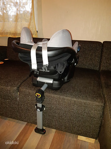 Maxi cosi turvahäll ja Easyfix alus (2 foto / 3)