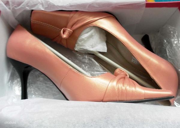 Красивые перламутрово-розовые туфельки, размер 37 (фото #3)