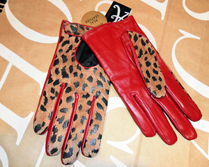 Ilusad veinipunane-leopard täisnahast kindad, M-L, uued (1 foto / 3)