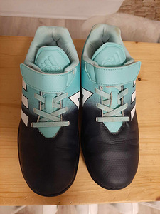 Krosovki ADIDAS 35 razmer (3 фото из 4)