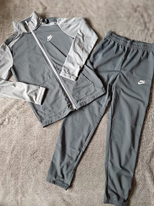 Комплект Nike 147-158 (1 фото из 4)