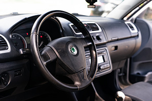 Skoda Fabia 1.4 59kW 2007 (5 foto / 7)