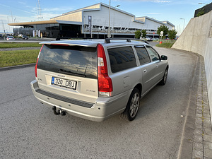 Volvo V70 2.4 D5 (5 foto / 11)
