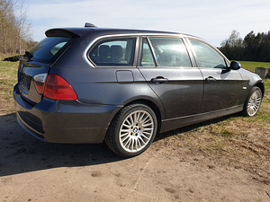 BMW 325d E91 145kw M57N2 manuaal varuosadena (2 foto / 10)