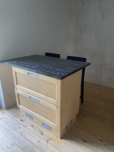 Köögisaar kvartsist tasapinnaga (1 foto / 3)