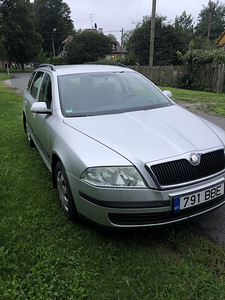 Skoda Octavia universaal diisel (3 foto / 10)