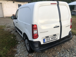 Peugeot partner 2011 (4 foto / 6)