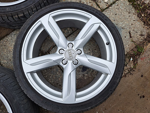 Audi original 5x112 r20 + 255/35 rehvid (3 foto / 8)