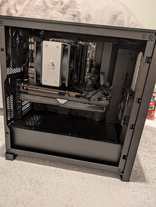 Ryzen 7 7700X+ 32GB DDR5, RTX 4070 Ti/RX 6800 (1 foto / 2)
