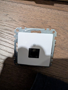 Schneider Sedna Design (VALGE), suurem hulk elektripistikuid (4 foto / 9)