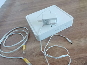 Роутер Telia X2 (1 фото из 2)