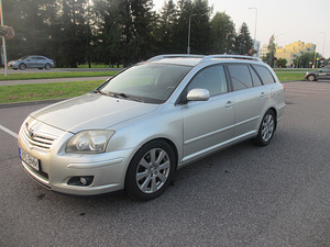Toyota Avensis 2.4 / 2010. aasta auto müük (2 foto / 15)