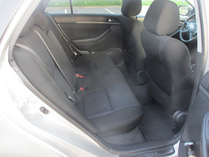 Toyota Avensis 2.4 / 2010. aasta auto müük (11 foto / 15)