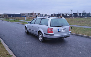 VW Passat 1.6 i 75 kw (4 foto / 9)