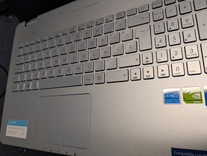 ASUS N551JB, i7, 15", Windows 10 Home, 1TB HDD, 12 GB RAM (5 foto / 5)