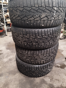Naastrehvid Nokian 225