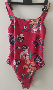 Roxy ujumistrikoo 153-158 (2 foto / 4)