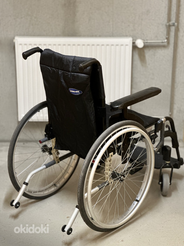 Инвалидная коляска Invacare (фото #2)