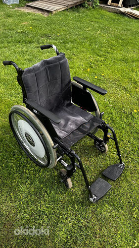 Инвалидная коляска (фото #3)