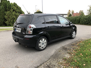 Toyota Corolla Verso (3 foto / 3)