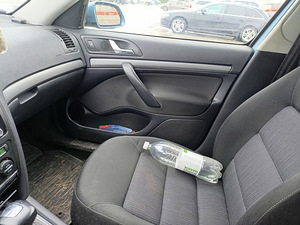 M: Škoda Octavia "Reg tasu makstud" (10 foto / 11)