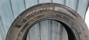 Резина Michelin 225/65 R17 (7 фото из 8)