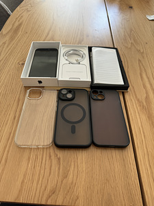 iPhone 15 256 новый (4 фото из 4)