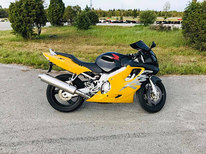 Honda CBR600F (1 фото из 3)