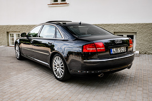 Audi A8 3.0 171kw Long (5 foto / 15)