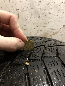 245/40/19 Шины Hankook Winter I*cept IZ2 (2 фото из 4)