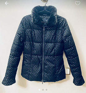 Armani зимняя куртка (1 фото из 2)