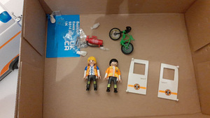 LOT! 70049 PLAYMOBIL City Life, Kiirabi tulede ja heliga (3 foto / 5)