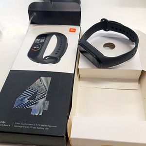 LOT! Nutikäevõru Xiaomi MI Band 4, must (2 foto / 3)