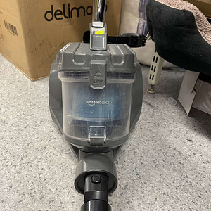 Пылесос Amazon Basics без мешка (4 фото из 8)