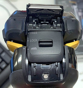 LOT! Habemeraseerija Panasonic ES-LV6Q-S803, li-ion Juhtmeta (6 foto / 7)