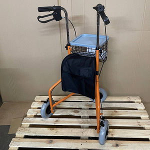 Mobiclinic, Caleta Rollator, трехколесная коляска (7 фото из 8)