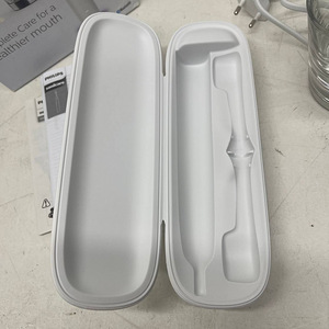 LOT! Philips Sonicare Diamond 9400 Elektriline hambahari (8 foto / 10)