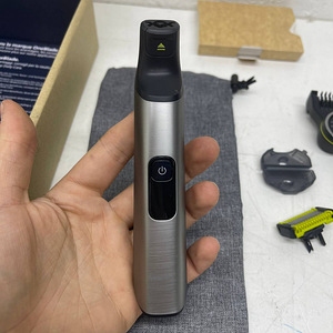 Триммер Philips OneBlade Pro 360 QP6551 (9 фото из 10)