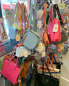 LOT! Kotid, seljakotid ja käekotid! SaleZone Outlet! (2 foto / 7)