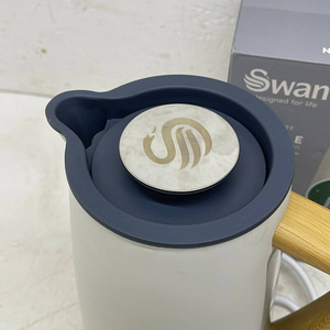 Swan SK14610WHTN Северный чайник, 1,7 л (8 фото из 10)